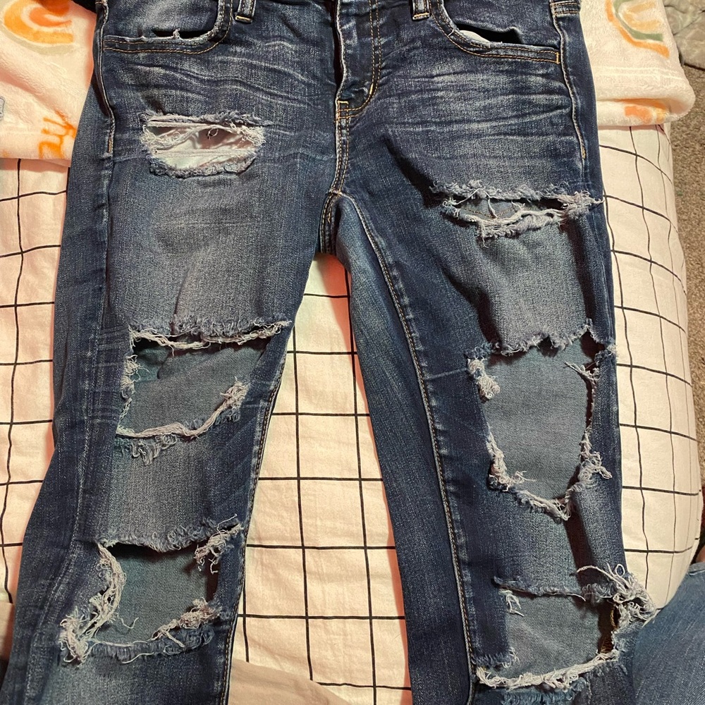 american eagle ripped skinny jeans, size 8